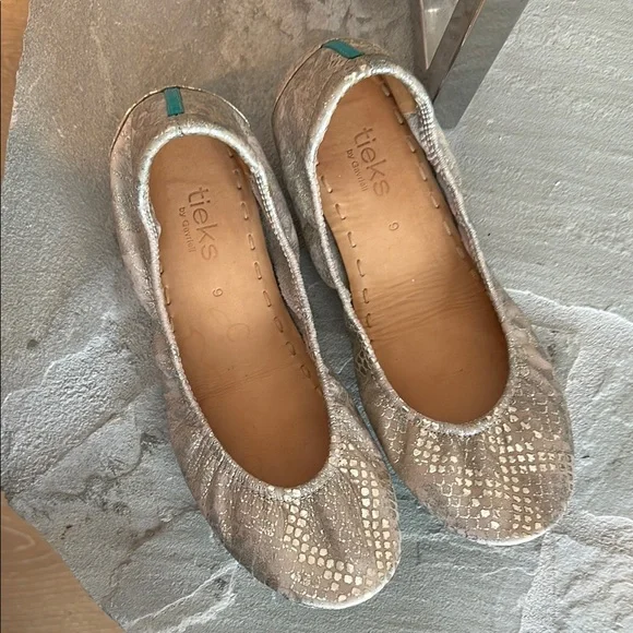 Romantic Blush Tieks Ballet Flats - Picture 2 of 9